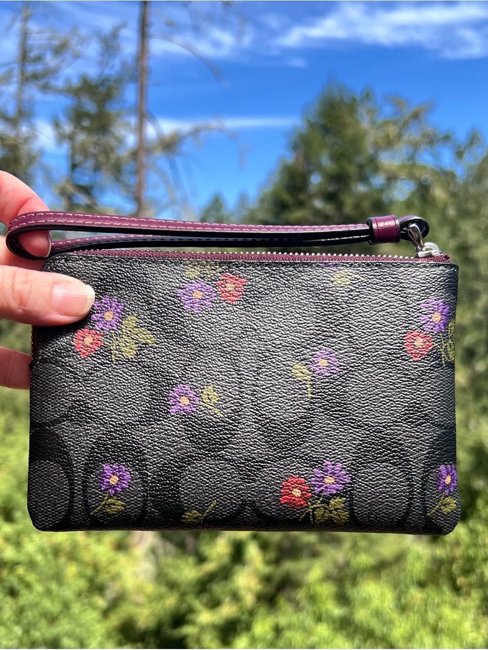 COACH Corner Zip Wristlet Wallet Limited Edition Country Floral Print CM867 NWT - Picture 3 of 8